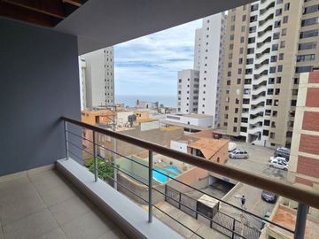 VENTA DE DEPARTAMENTO DÚPLEX 200 m2. URB. SANTA CRUZ MIRAFLORES
