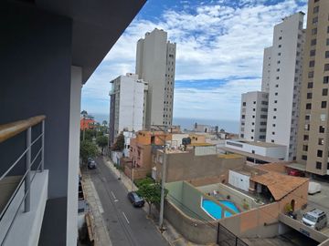 VENTA DE DEPARTAMENTO DÚPLEX 200 m2. URB. SANTA CRUZ MIRAFLORES
