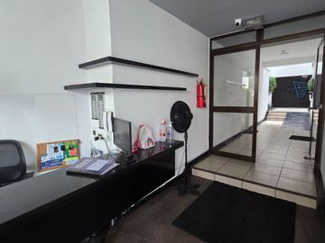 VENTA DE DEPARTAMENTO DÚPLEX 200 m2. URB. SANTA CRUZ MIRAFLORES