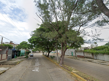 CASA EN VENTA – GRAN OPORTUNIDAD - Av. Ignacio Allende 909, Centro, 96400 Coatzacoalcos, Ver.