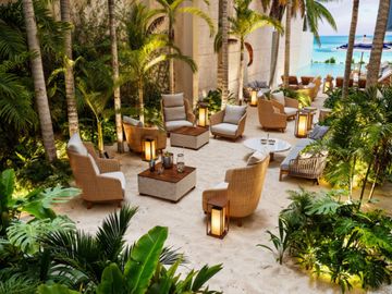 EXCLUSIVO DEPARTAMENTO FRENTE AL MAR DE PLAYA DEL CARMEN