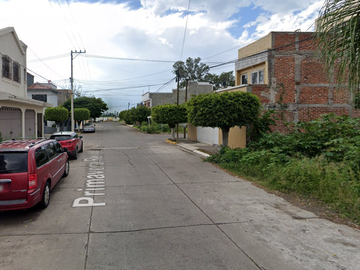 SE VENDE CASA EN RECUPERACION BANCARIA EN ZAMORA, MICHOACAN! SOLO CONTADO.
