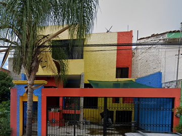SE VENDE CASA EN RECUPERACION BANCARIA EN ZAMORA, MICHOACAN! SOLO CONTADO.