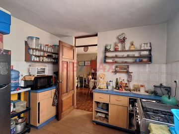 Vendo Casa 348 M2 Urb. Vista Hermosa 2 Cuadras Metro Ov Larco