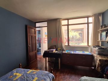 Vendo Casa 348 M2 Urb. Vista Hermosa 2 Cuadras Metro Ov Larco