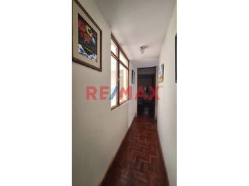 Vendo Casa 348 M2 Urb. Vista Hermosa 2 Cuadras Metro Ov Larco