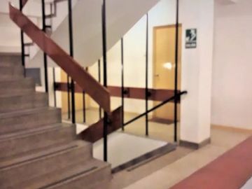 - ¡OFICINA EN VENTA EN EL CORAZÓN DE BARRANCO! ¡Ubicación Privilegiada y Acceso Fácil!