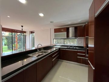 ARRIENDO CASA CONJUNTO BOSQUE MADERO, CAJICA – CUNDINAMARCA.
