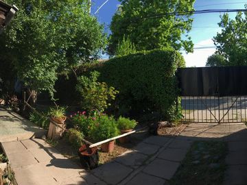 Casa en barrio residencial y sin ruido - Las Condes