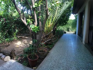 Casa en barrio residencial y sin ruido - Las Condes