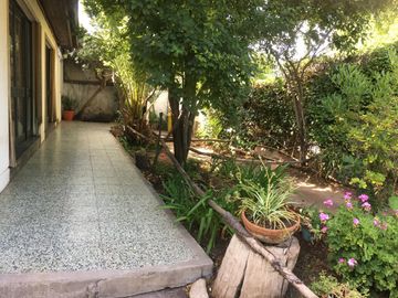 Casa en barrio residencial y sin ruido - Las Condes