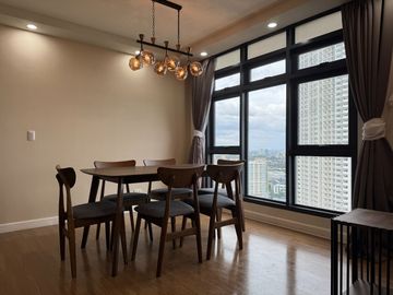 RUSH SALE Penthouse Unit in The Sandstone at Portico