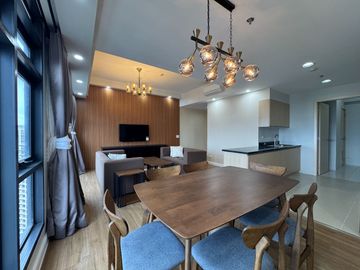 RUSH SALE Penthouse Unit in The Sandstone at Portico