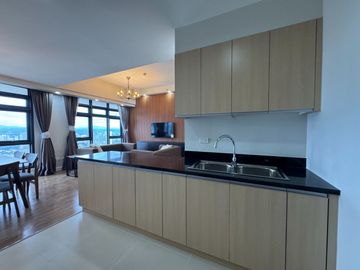 RUSH SALE Penthouse Unit in The Sandstone at Portico