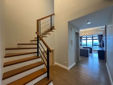 RUSH SALE Penthouse Unit in The Sandstone at Portico