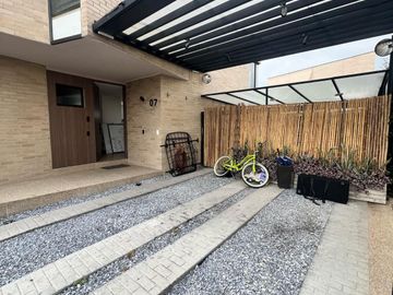 Casa Conjunto Cerrado Macarena – Palo de Agua III – Cota – Colombia