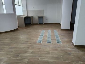 VENTA DE DEPARTAMENTO EN LARRY JHONSON EN CAJAMARCA 2DO PISO INTERIOR