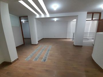 VENTA DE DEPARTAMENTO EN LARRY JHONSON EN CAJAMARCA 2DO PISO INTERIOR