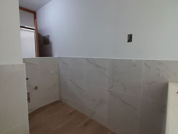 VENTA DE DEPARTAMENTO EN LARRY JHONSON EN CAJAMARCA 2DO PISO INTERIOR