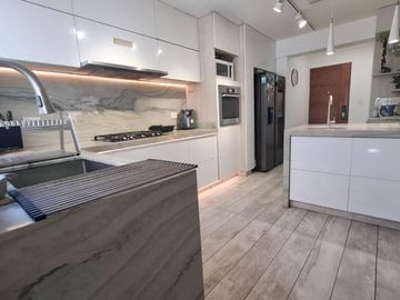 Venta De Hermoso Pent House En Chacarilla - Surco