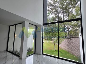CASA en VENTA en FRACC. PASEO del PARQUE en TRES MARIAS