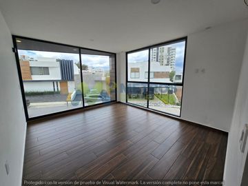 CASA en VENTA en FRACC. PASEO del PARQUE en TRES MARIAS