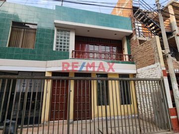 Venta De Amplio Departamento En Urb. Santa Teresa De Ávila – 133M² | $63,000