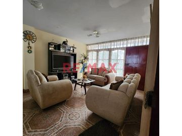 Venta De Amplio Departamento En Urb. Santa Teresa De Ávila – 133M² | $63,000
