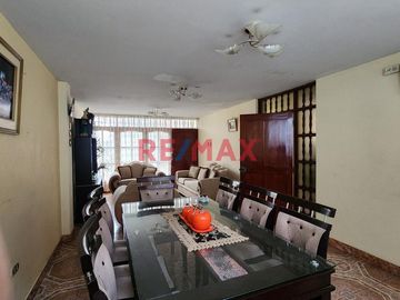 Venta De Amplio Departamento En Urb. Santa Teresa De Ávila – 133M² | $63,000