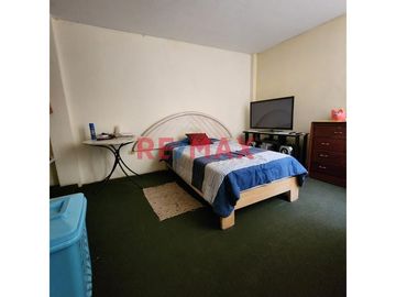 Venta De Amplio Departamento En Urb. Santa Teresa De Ávila – 133M² | $63,000