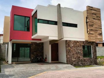 CASA A TAN SOLO 5 MINUTOS DE METEPEC
