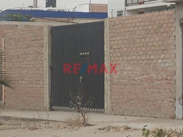 Vendo Terreno En Ancon 300M2 Urb Miramar