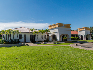 Hermosa casa Campestre en venta ubicada en Villavicencio