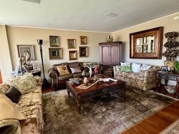 Elegante casa de Venta Rancho San Francisco.  1067 m² de Terreno y 455 m² Construccion
