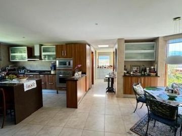 Elegante casa de Venta Rancho San Francisco.  1067 m² de Terreno y 455 m² Construccion