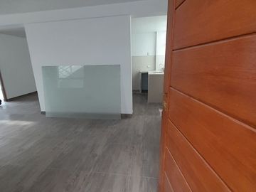 VENTA DE DEPARTAMENTO EN CAJAMARCA LARRY JHONSON 3ER PISO EXTERIOR