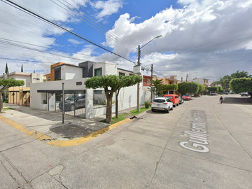 CASA EN VENTA, !! PROPIEDAD EN REMATE, YA ADJUDICADA ¡¡¡ -Jesús Sánchez Carrillo 1810, Paseos del Sol, 45079 Zapopan, Jal.