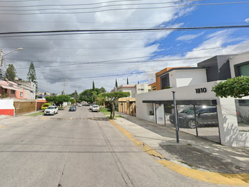 CASA EN VENTA, !! PROPIEDAD EN REMATE, YA ADJUDICADA ¡¡¡ -Jesús Sánchez Carrillo 1810, Paseos del Sol, 45079 Zapopan, Jal.