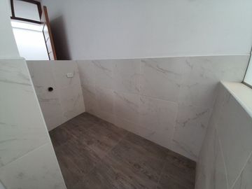 VENTA DE DEPARTAMENTO EN CAJAMARCA LARRY JHONSON 3ER PISO INTERIOR