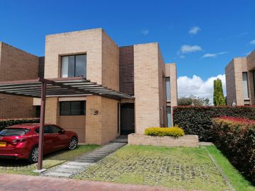 VENTA CASA HACIENDA SAN LUIS CAJICA CUNDINAMARCA COLOMBIA.