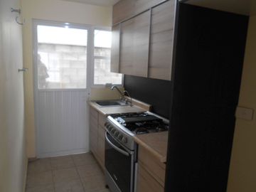 Casa en RENTA Los Viñedos - Condominio Colonia - 2 recamaras, 1 baño, estudio.