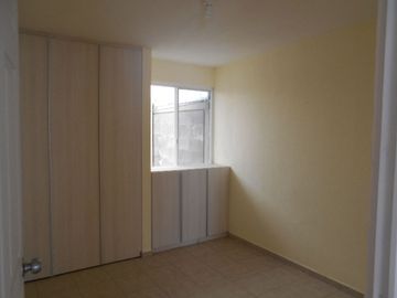 Casa en RENTA Los Viñedos - Condominio Colonia - 2 recamaras, 1 baño, estudio.
