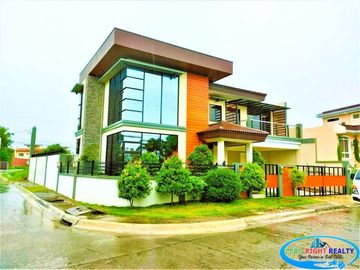 4 Bedroom Corner House For Sale in Corona Del Mar Talisay Cebu