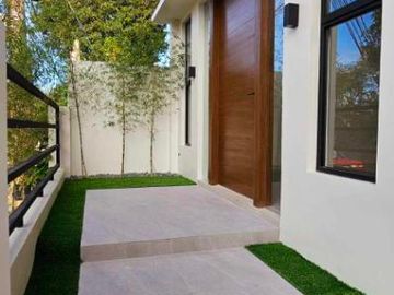 Renovated House and Lot for Sale in BF Homes