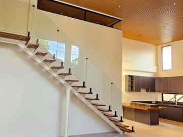 Renovated House and Lot for Sale in BF Homes