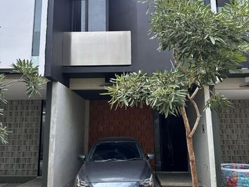 Rumah Dijual 2 Lantai Murah Dekat Stasiun LRT Cikunir Kota Bekasi