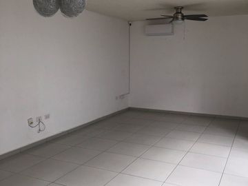 Casa en Venta en Reserva Bosque Sereno, Aguascalientes (ESTEFANIA)
