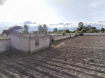 Terreno de Venta en urbanización en el Quinche cerca a Guayllabamba