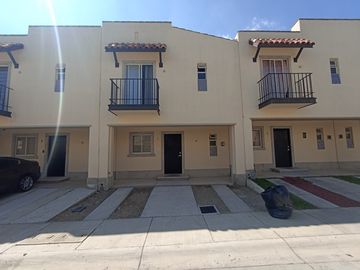 Casa en venta en Alta California Coto Malibú