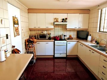 CASA 4 DORMITORIOS/2 BAÑOS, CALLE ARTURO PRAT, METRO AGRICOLA, MACUL